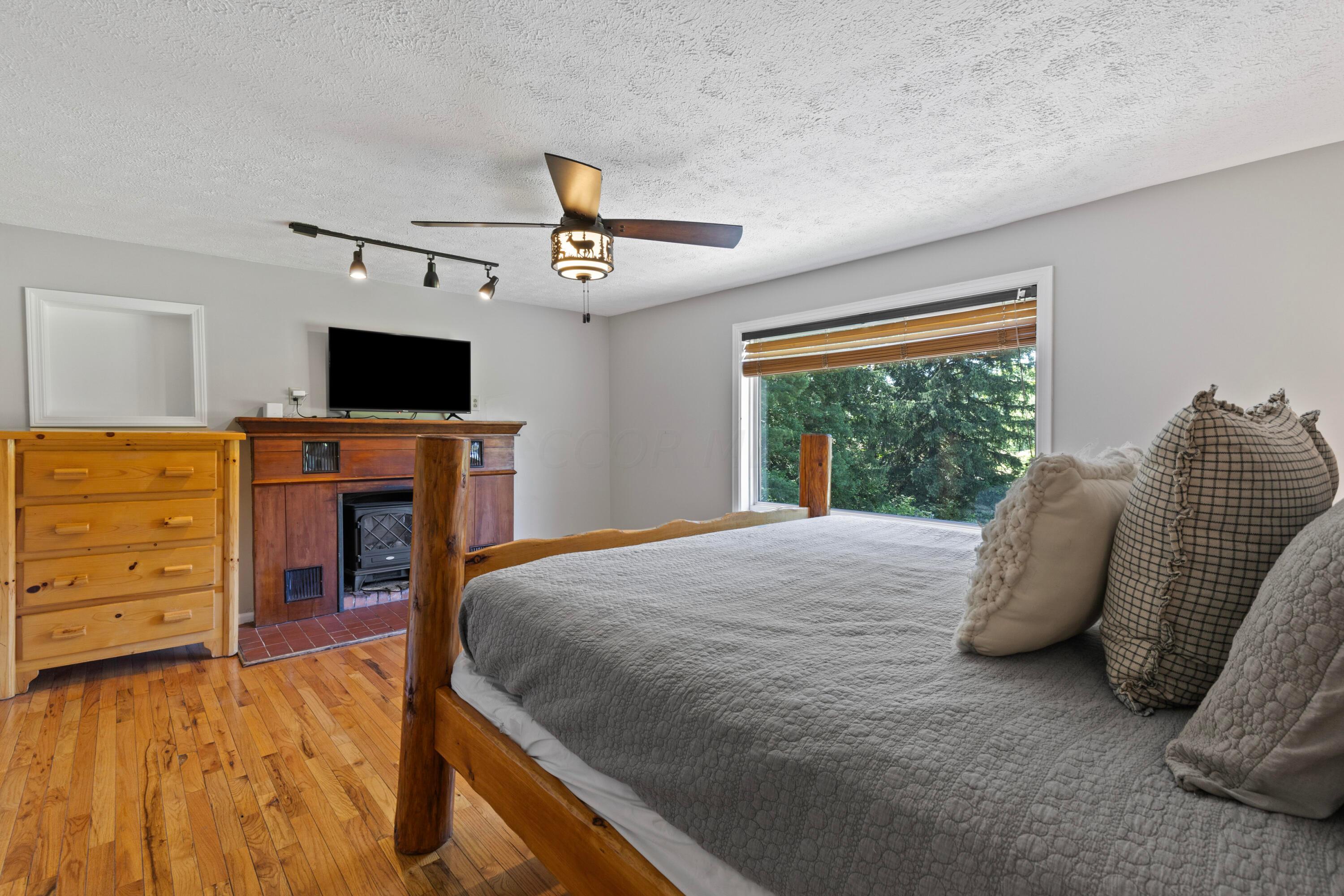 23350 Oh-180, Rockbridge, Ohio image 18