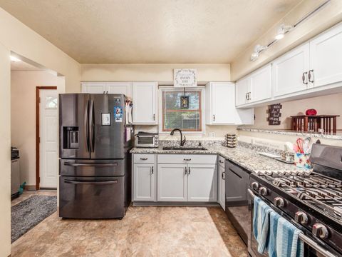 Tiny photo for 3267 Castleton Street, Grove City, OH 43123 (MLS # 226002794)