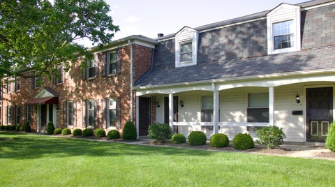 Condo For Sale - 1008 Manor Lane #E<br/> Columbus, OH 43221