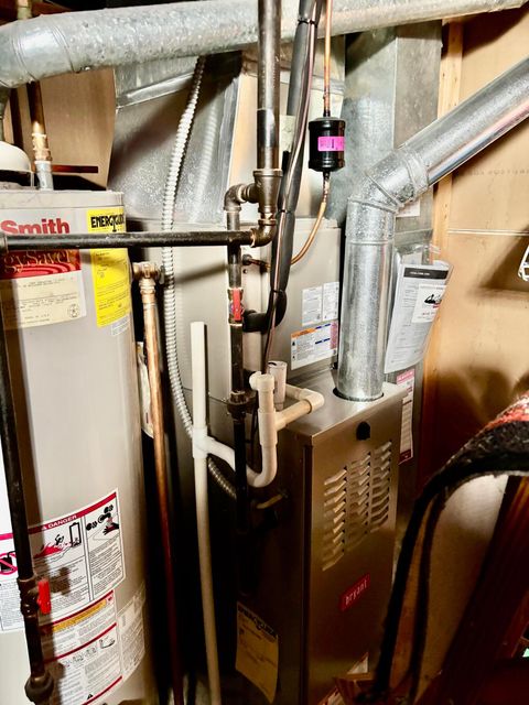 Tiny photo for 1686 Jupiter Avenue, Hilliard, OH 43026 (MLS # 225044784)