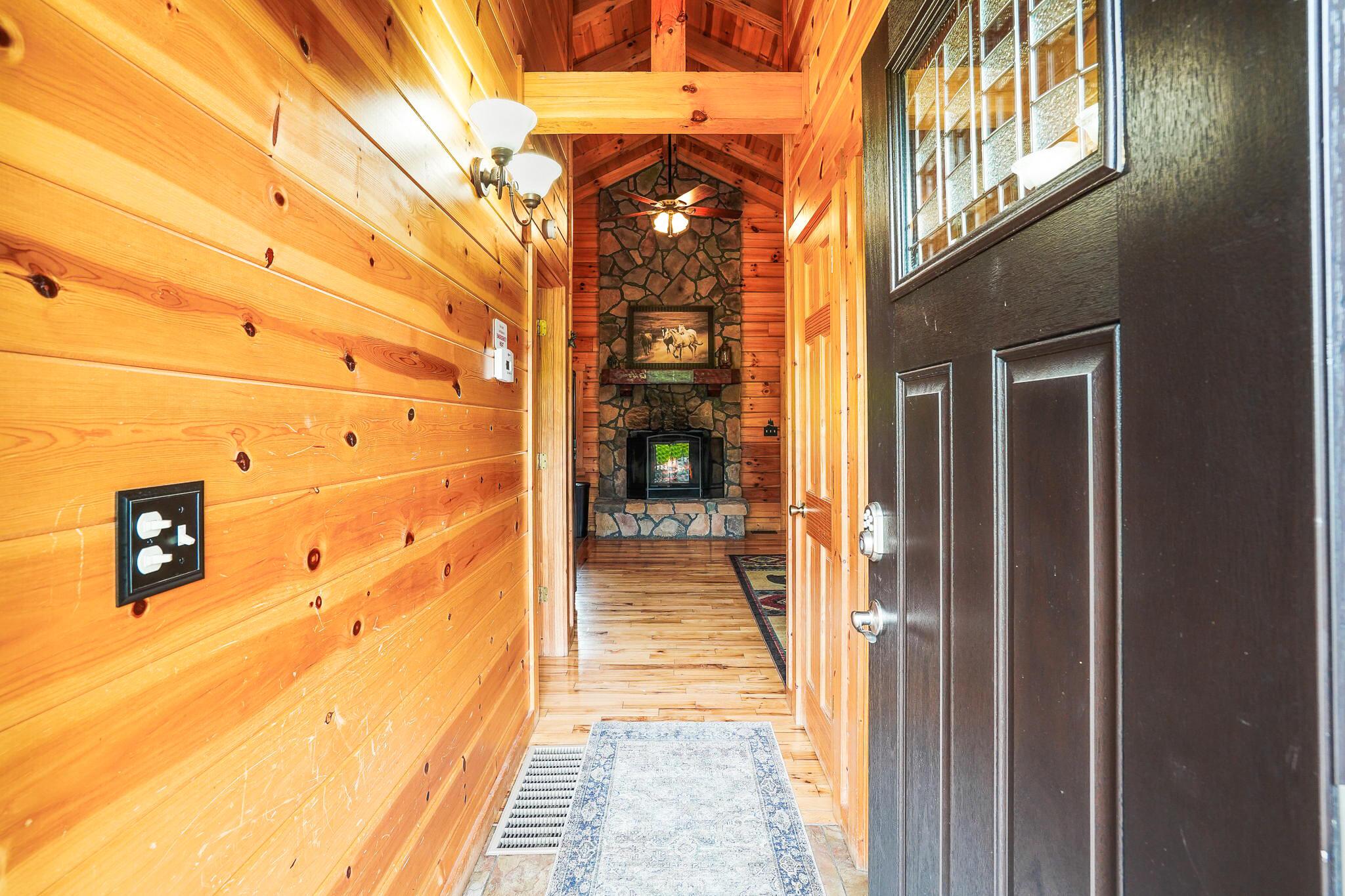 23402 Bigham Road, Rockbridge, Ohio image 2