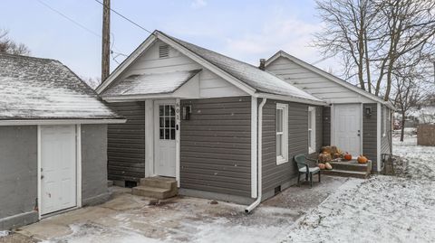 Photo of 601 E 8th Street, Ashland, OH 44805 (MLS # 225045433)