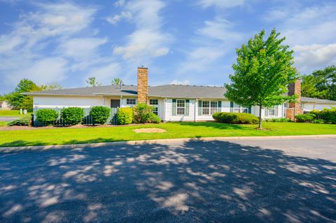 Photo of 2420 Crystal Springs Drive, Hilliard, OH 43026 (MLS # 226019416)