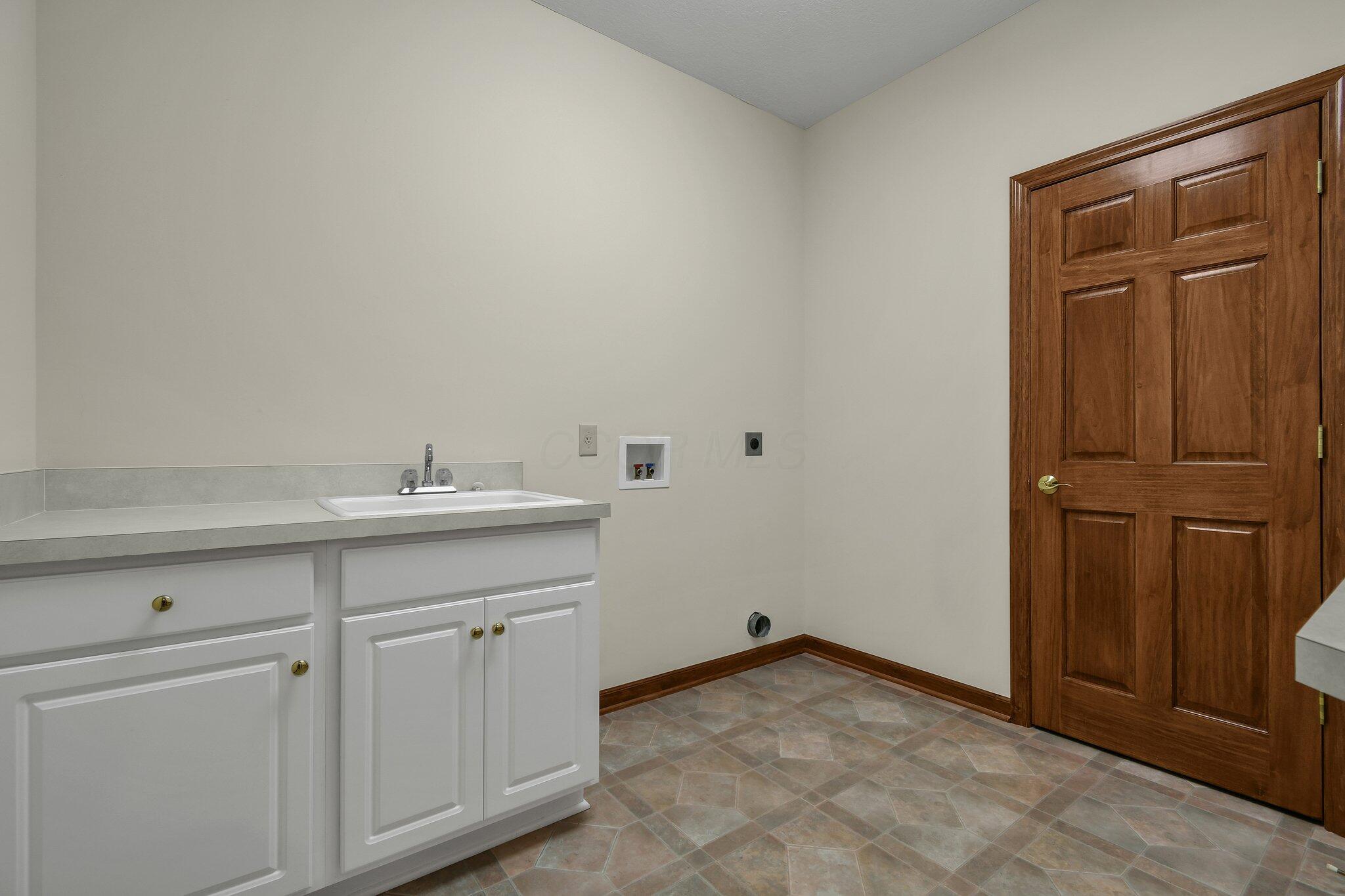 12372 Brook Forest Circle, Pickerington, Ohio image 41