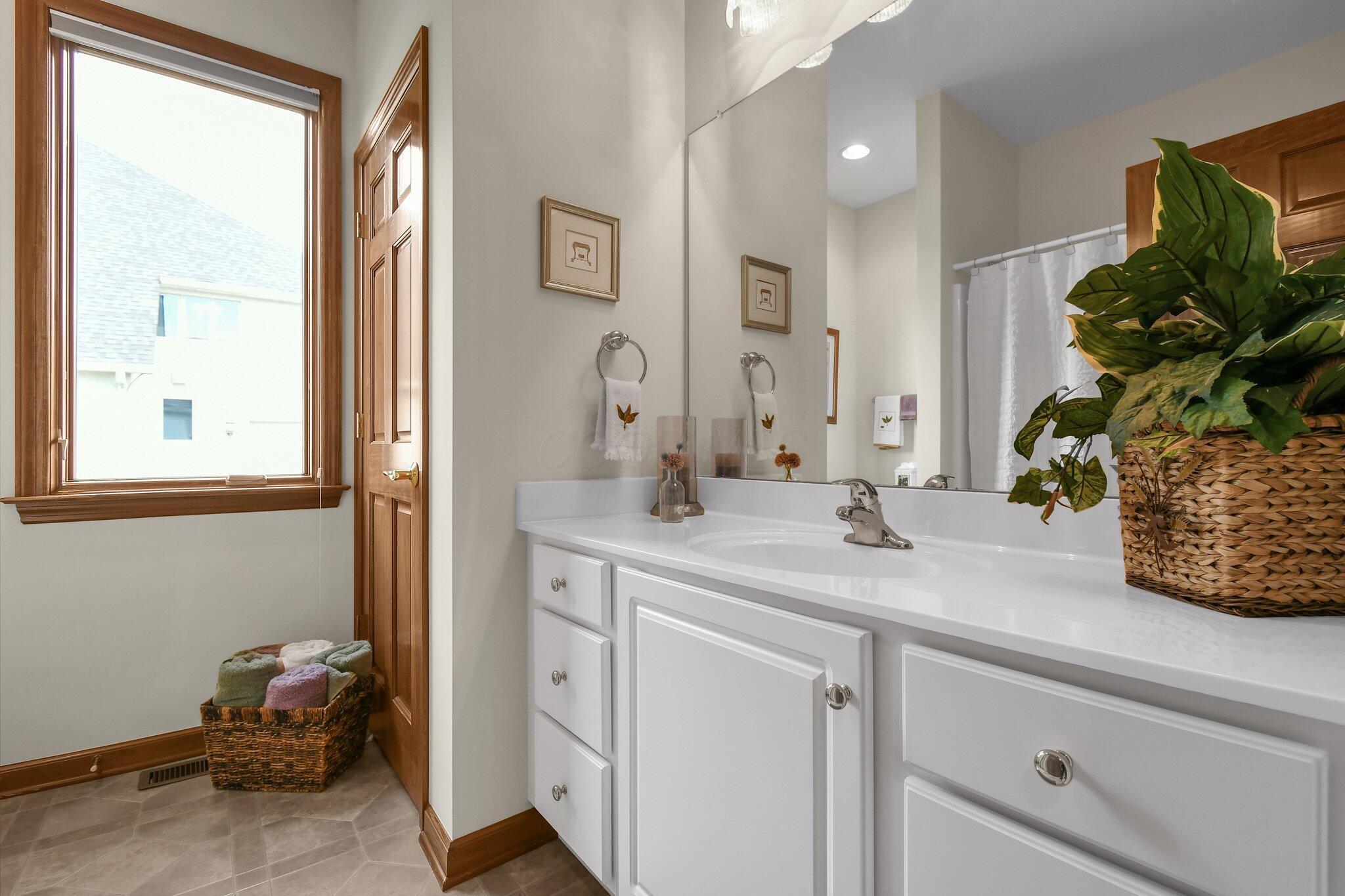 12372 Brook Forest Circle, Pickerington, Ohio image 35