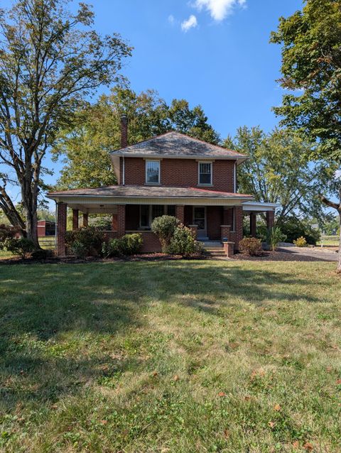 Photo of 525 Gender Road, Canal Winchester, OH 43110 (MLS # 225036951)