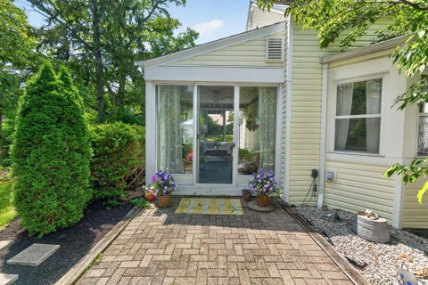 Tiny photo for 356 N Washington Street, Delaware, OH 43015 (MLS # 226024901)