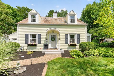 Photo of 356 N Washington Street, Delaware, OH 43015 (MLS # 226024901)
