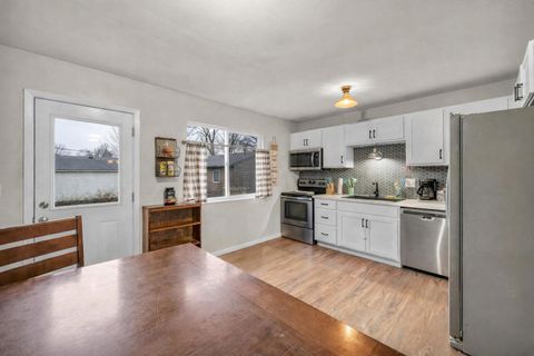 Tiny photo for 123 Deerfield Place, Delaware, OH 43015 (MLS # 226000547)