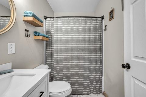 Tiny photo for 123 Deerfield Place, Delaware, OH 43015 (MLS # 226000547)