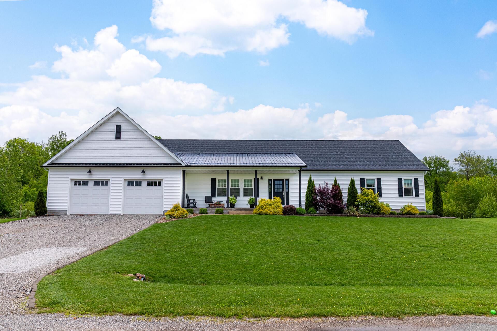 471 Quaker Trace, Marengo, Ohio image 1