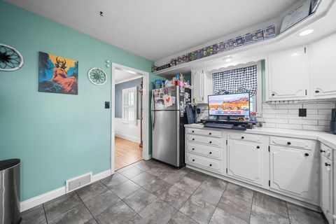 Tiny photo for 1107 Oak Street Extension, Mount Vernon, OH 43050 (MLS # 226000166)