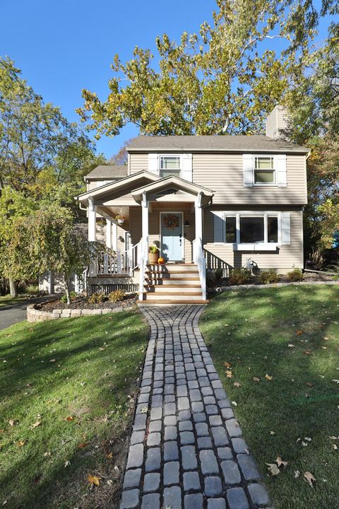 Tiny photo for 272 Colonial Avenue, Worthington, OH 43085 (MLS # 225041847)