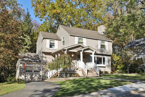 Tiny photo for 272 Colonial Avenue, Worthington, OH 43085 (MLS # 225041847)