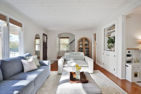 Tiny photo for 272 Colonial Avenue, Worthington, OH 43085 (MLS # 225041847)