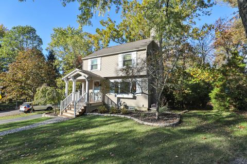 Tiny photo for 272 Colonial Avenue, Worthington, OH 43085 (MLS # 225041847)