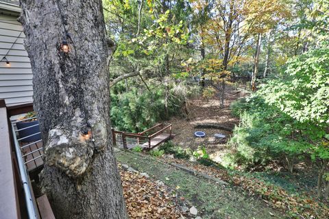 Tiny photo for 272 Colonial Avenue, Worthington, OH 43085 (MLS # 225041847)