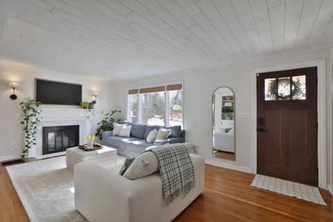 Tiny photo for 272 Colonial Avenue, Worthington, OH 43085 (MLS # 225041847)