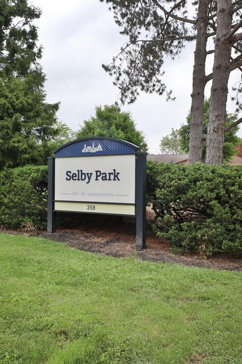 Tiny photo for 272 Colonial Avenue, Worthington, OH 43085 (MLS # 225041847)