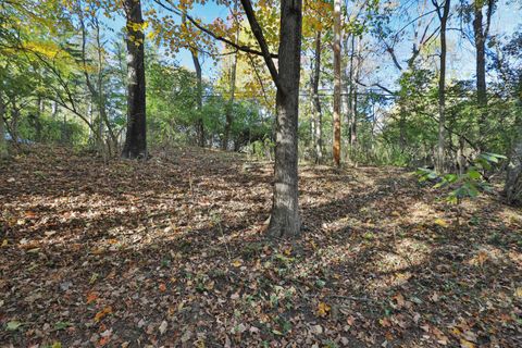 Tiny photo for 272 Colonial Avenue, Worthington, OH 43085 (MLS # 225041847)