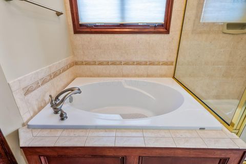 Tiny photo for 1378 Chaucer Court, Marion, OH 43302 (MLS # 226002938)