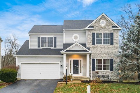 Photo of 1147 Desert Willow Drive, Blacklick, OH 43004 (MLS # 226000615)