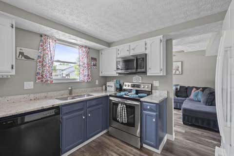Tiny photo for 3079 Pittston Court, Columbus, OH 43231 (MLS # 226021168)