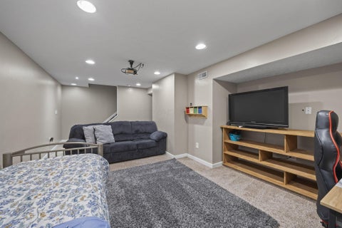 Tiny photo for 3079 Pittston Court, Columbus, OH 43231 (MLS # 226021168)
