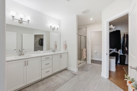 Tiny photo for 5233 Highpointe Lakes Drive 202 #202, Westerville, OH 43081 (MLS # 226036707)