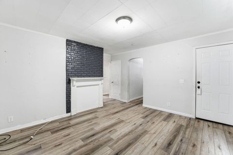 Tiny photo for 594 Whitethorne Avenue, Columbus, OH 43223 (MLS # 225044759)