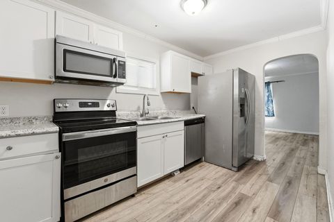 Tiny photo for 594 Whitethorne Avenue, Columbus, OH 43223 (MLS # 225044759)