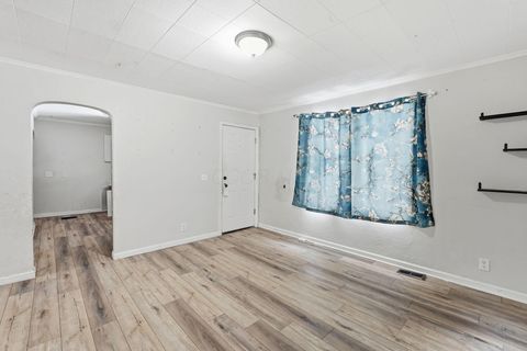 Tiny photo for 594 Whitethorne Avenue, Columbus, OH 43223 (MLS # 225044759)