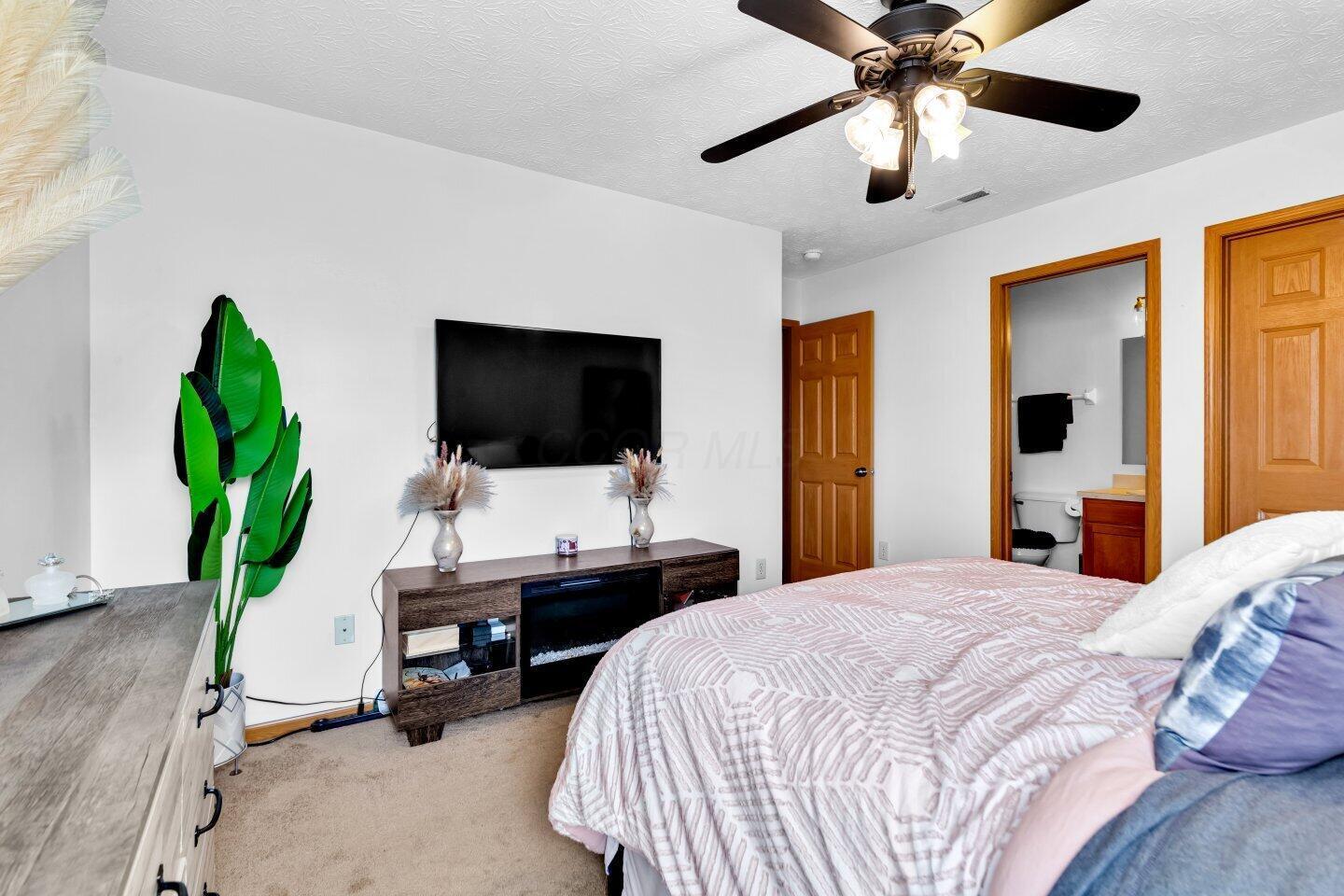 2675 Edencreek Lane, Columbus, Ohio image 27