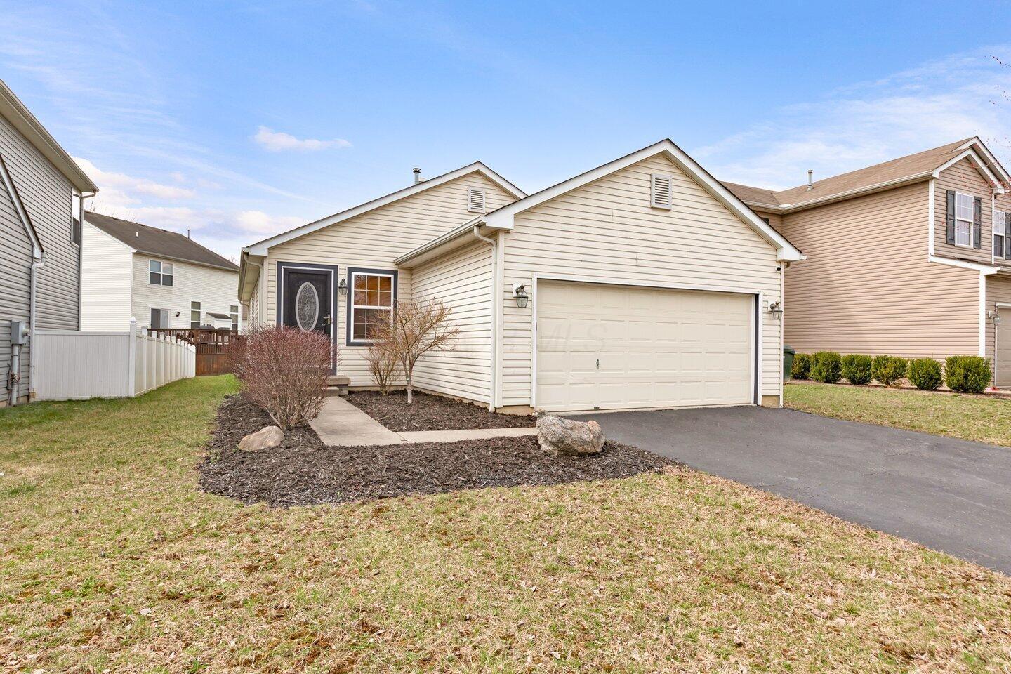 2675 Edencreek Lane, Columbus, Ohio image 1
