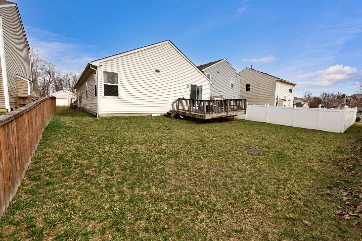 2675 Edencreek Lane, Columbus, Ohio image 32