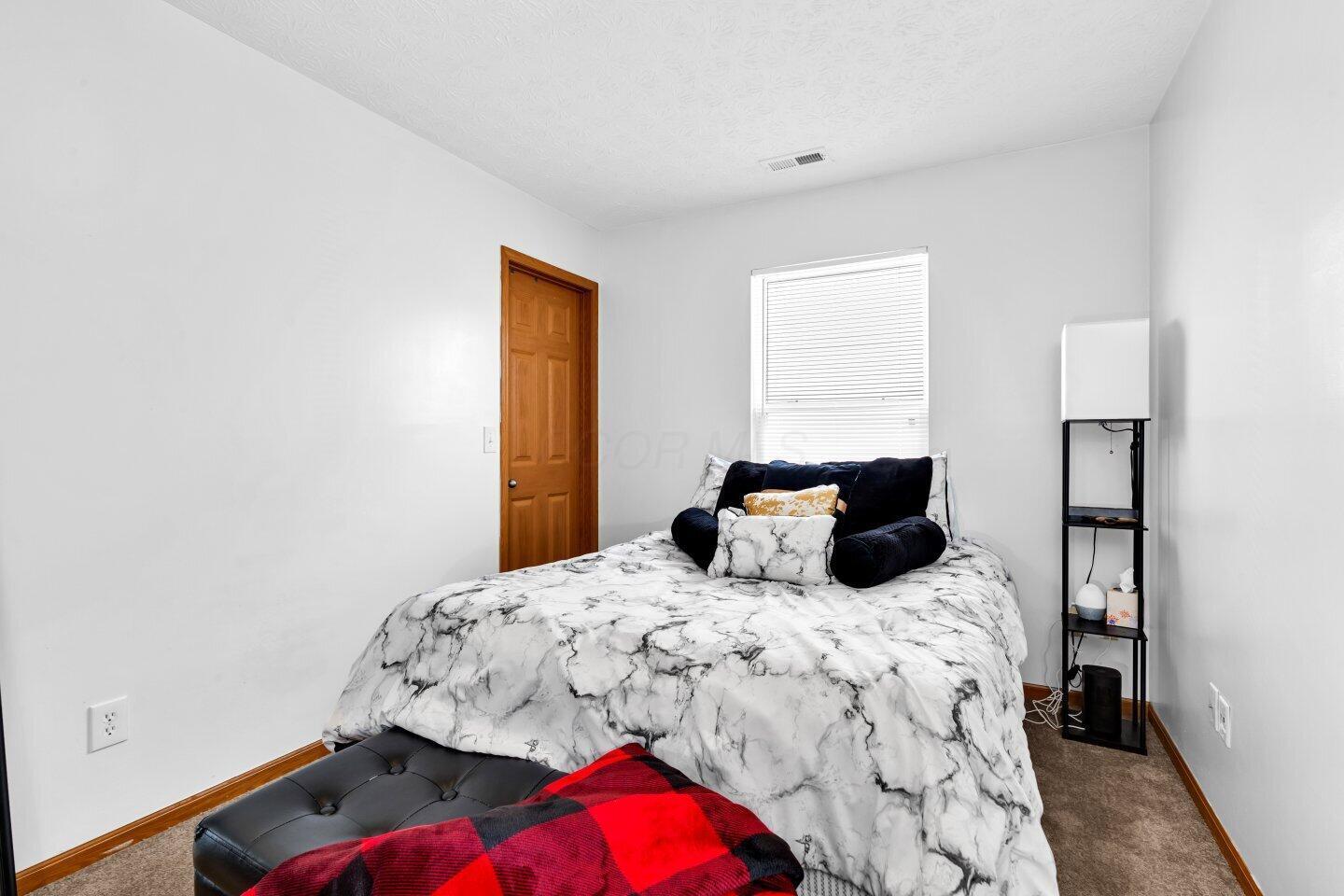 2675 Edencreek Lane, Columbus, Ohio image 17