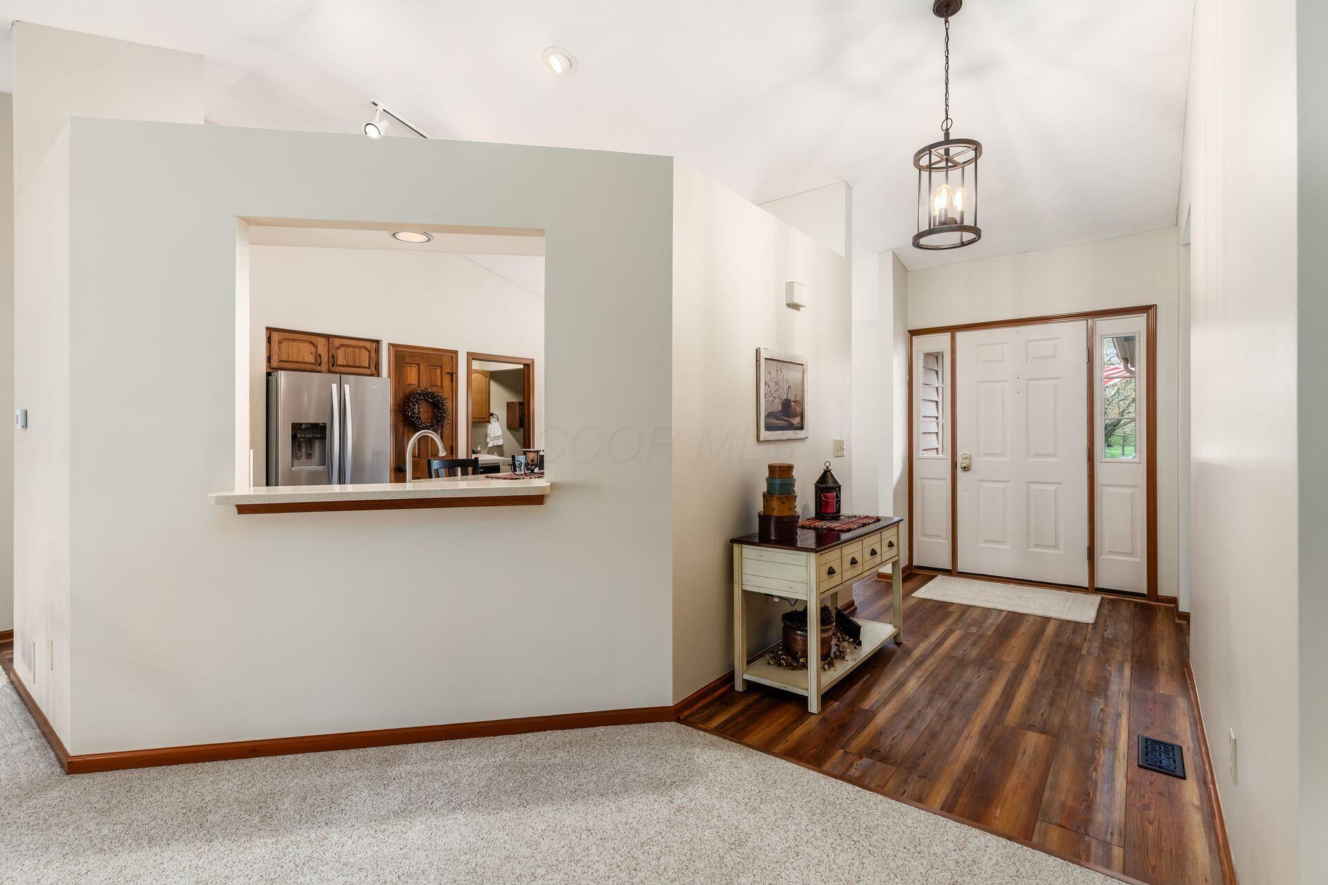 5664 Maplewood Court, Lewis Center, Ohio image 16