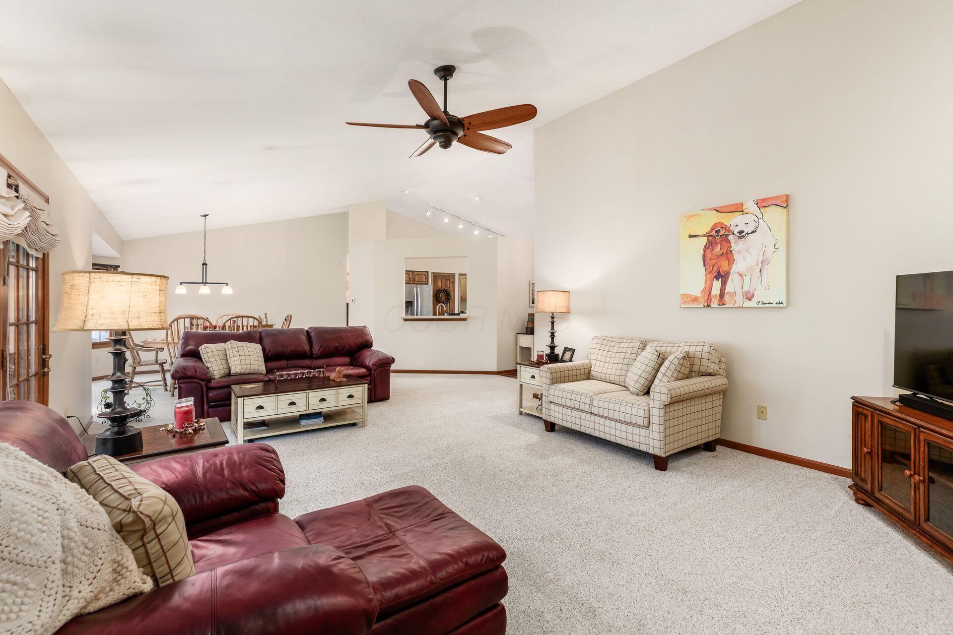 5664 Maplewood Court, Lewis Center, Ohio image 11