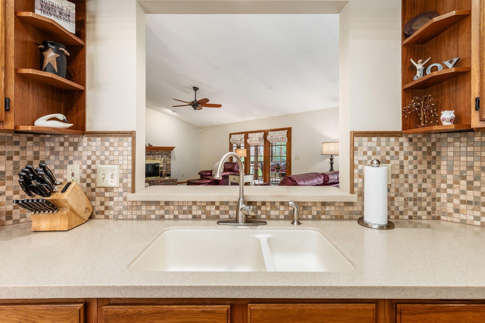 5664 Maplewood Court, Lewis Center, Ohio image 17