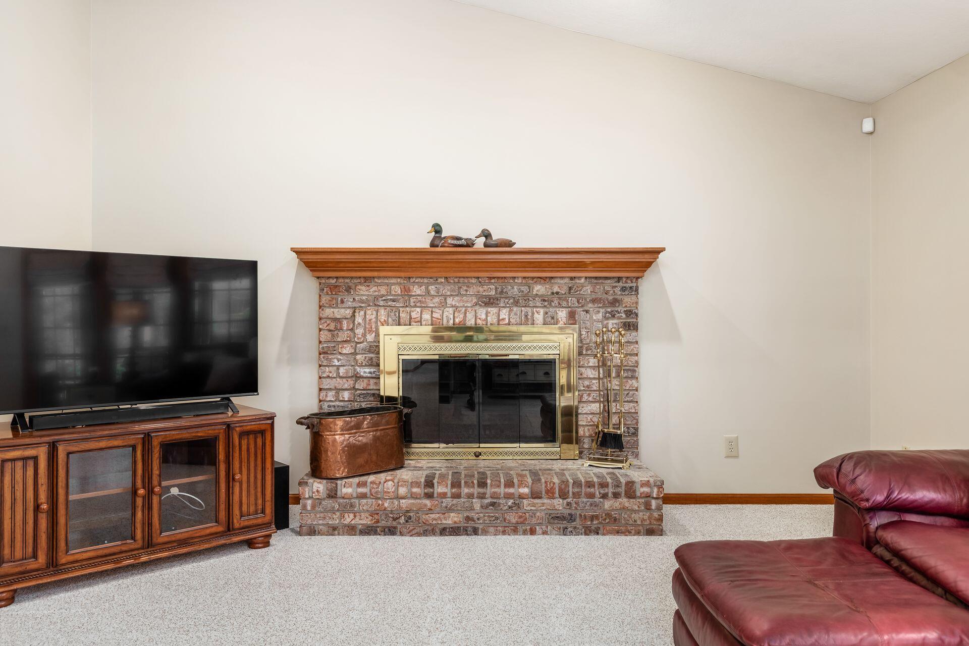 5664 Maplewood Court, Lewis Center, Ohio image 9