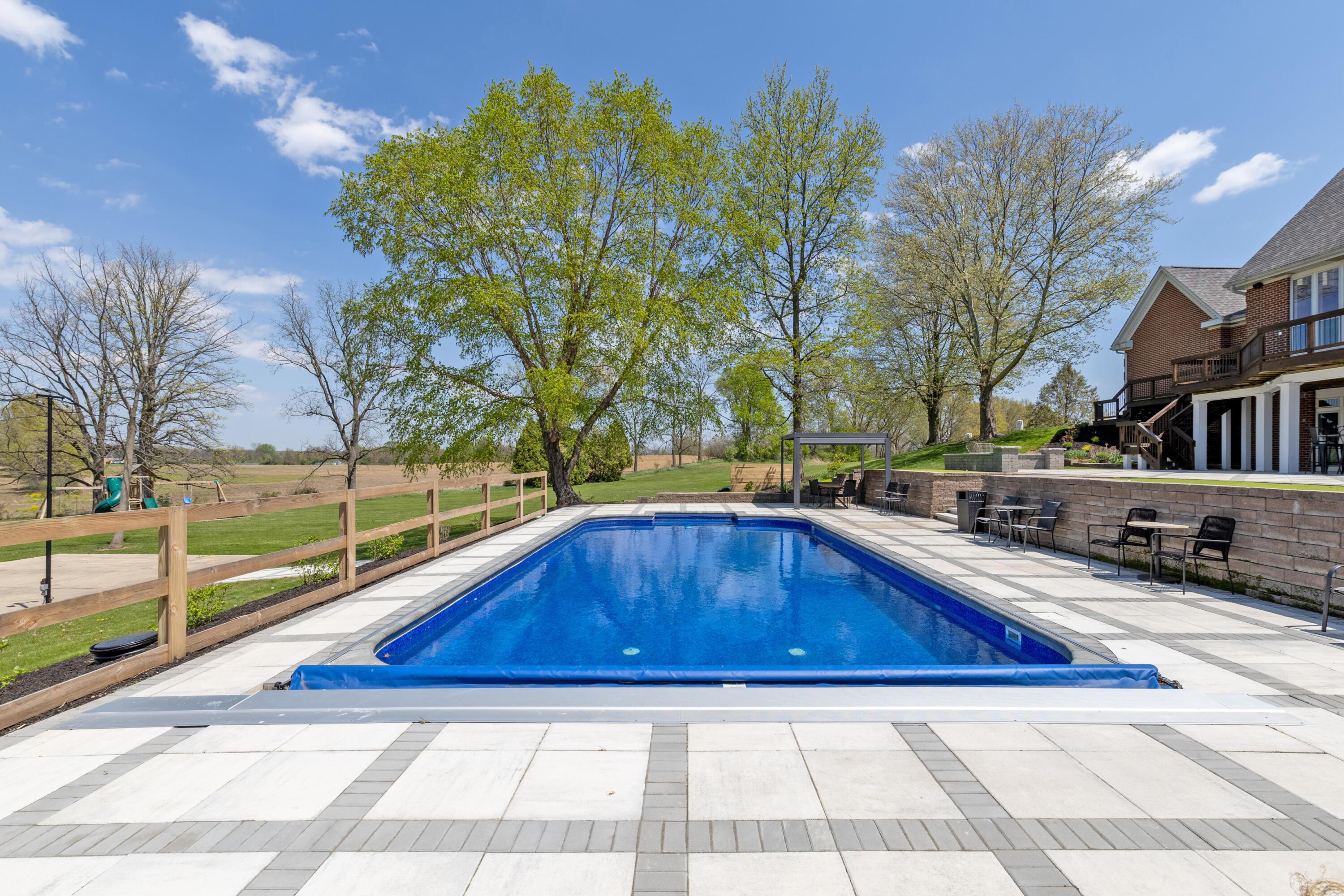 Sunbury, Ohio, 43074, United States, 4 Bedrooms Bedrooms, ,7 BathroomsBathrooms,Residential,Active,2043809
