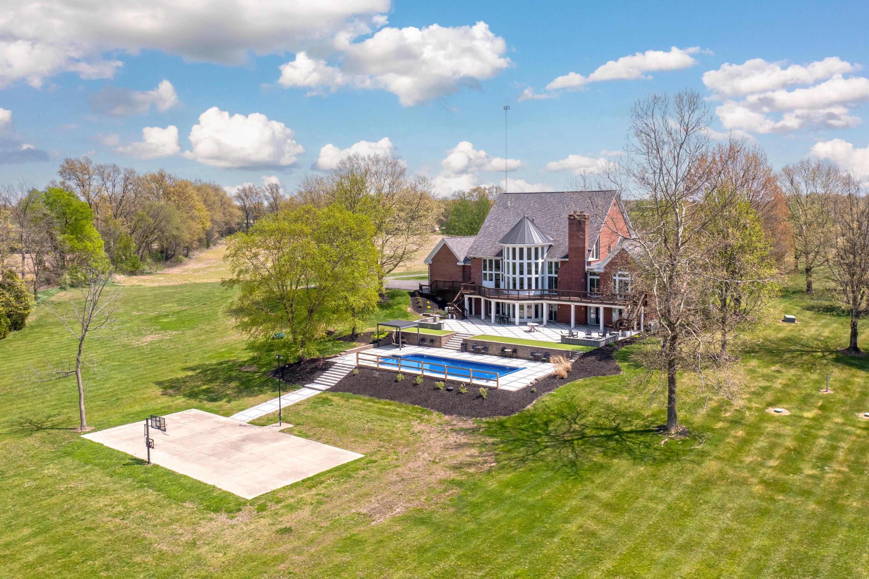 Sunbury, Ohio, 43074, United States, 4 Bedrooms Bedrooms, ,7 BathroomsBathrooms,Residential,Active,2043809