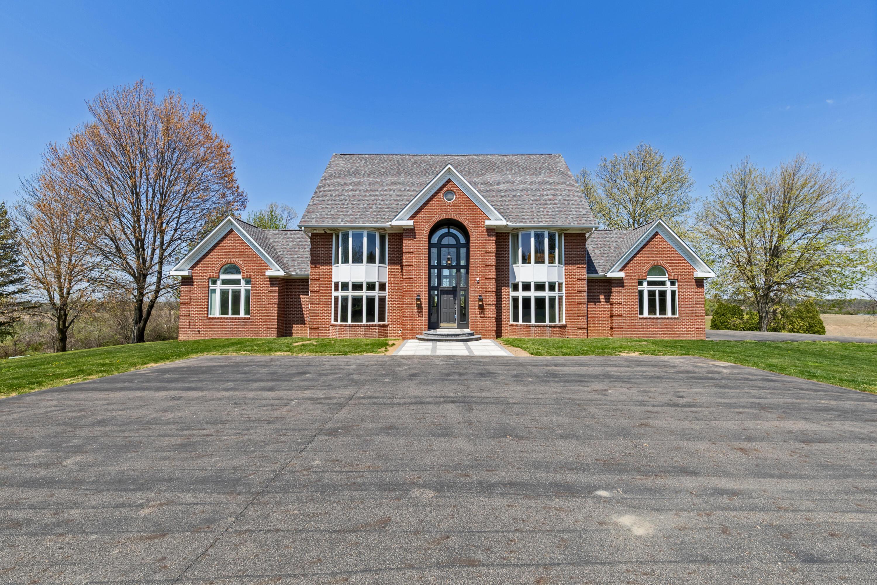 Sunbury, Ohio, 43074, United States, 4 Bedrooms Bedrooms, ,7 BathroomsBathrooms,Residential,Active,2043809