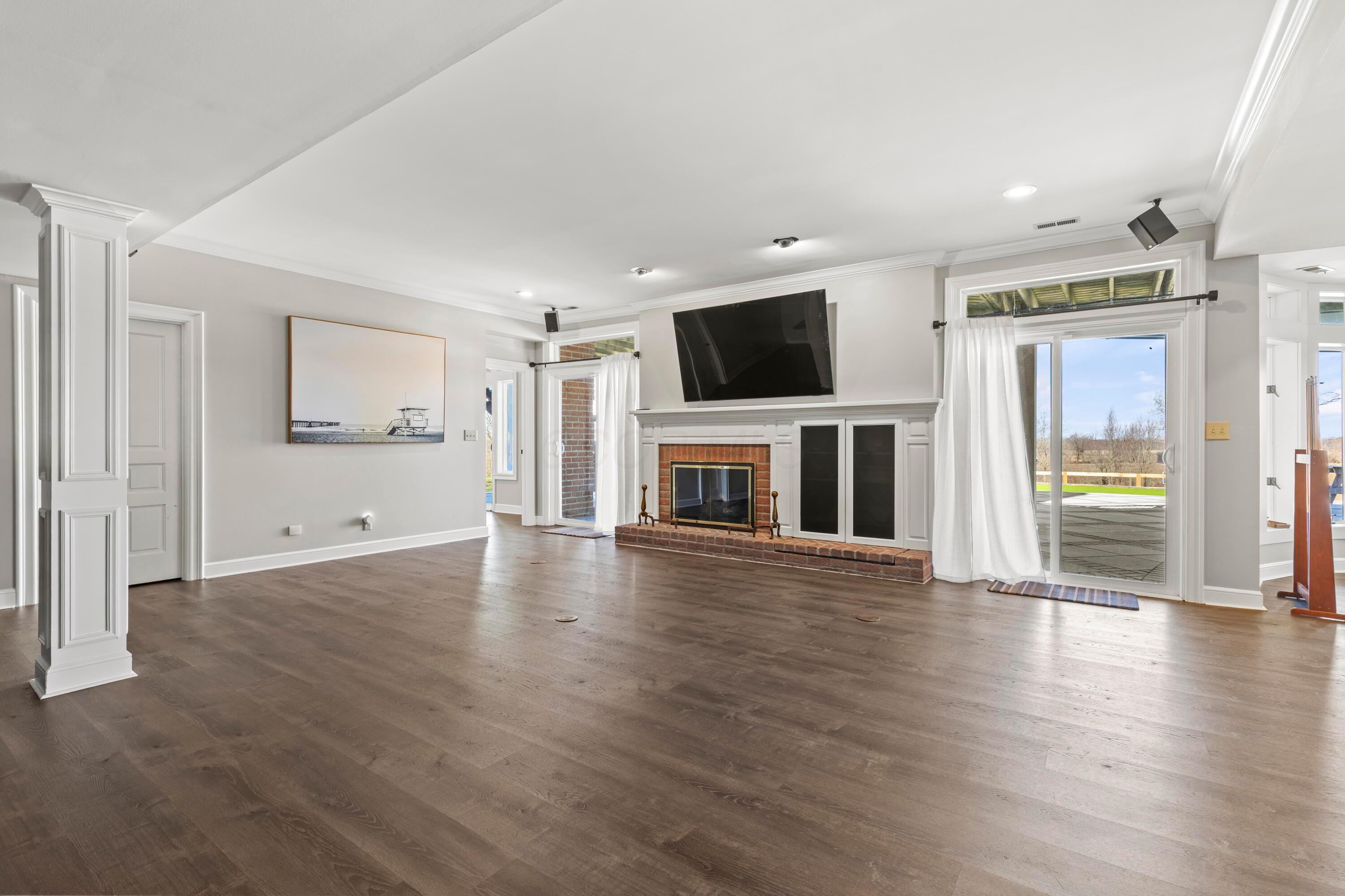 Sunbury, Ohio, 43074, United States, 4 Bedrooms Bedrooms, ,7 BathroomsBathrooms,Residential,Active,2043809