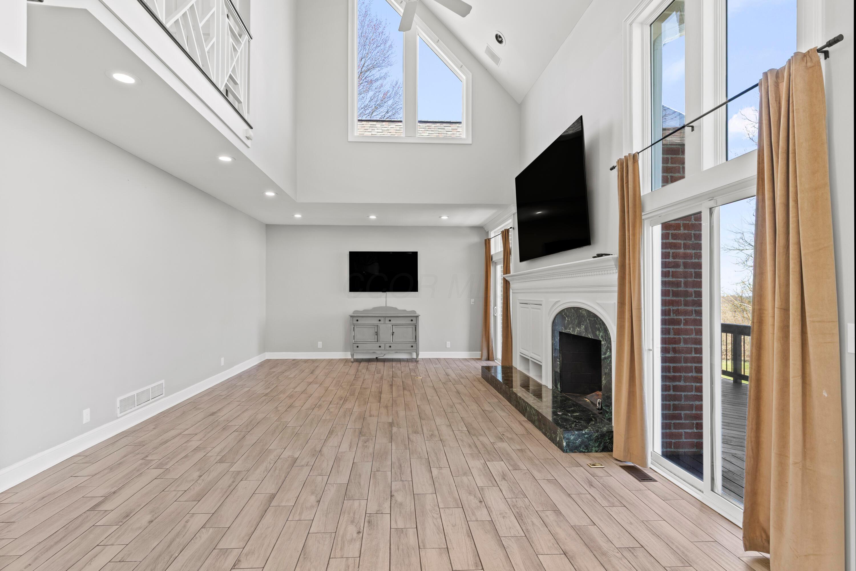 Sunbury, Ohio, 43074, United States, 4 Bedrooms Bedrooms, ,7 BathroomsBathrooms,Residential,Active,2043809