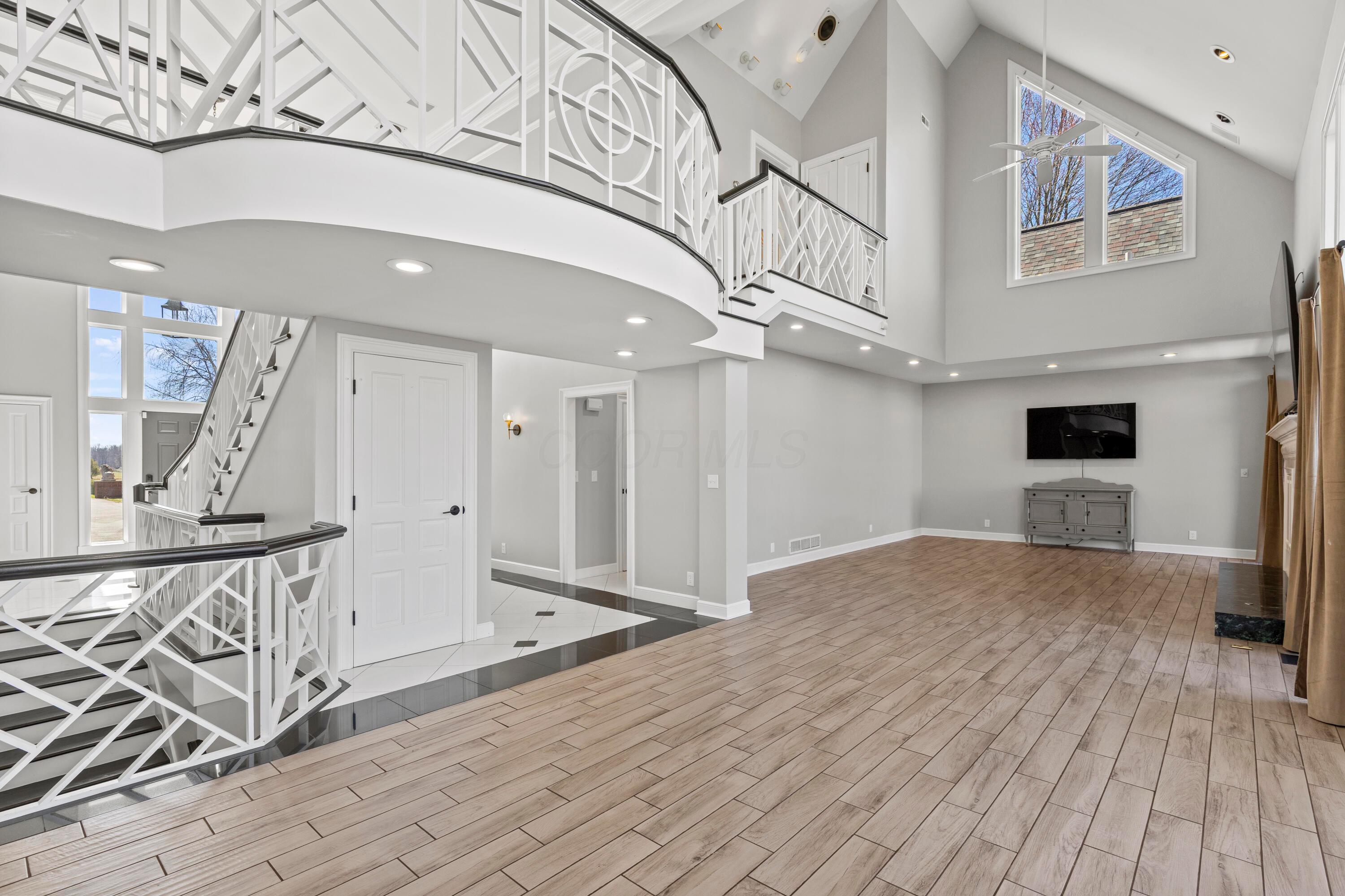 Sunbury, Ohio, 43074, United States, 4 Bedrooms Bedrooms, ,7 BathroomsBathrooms,Residential,Active,2043809