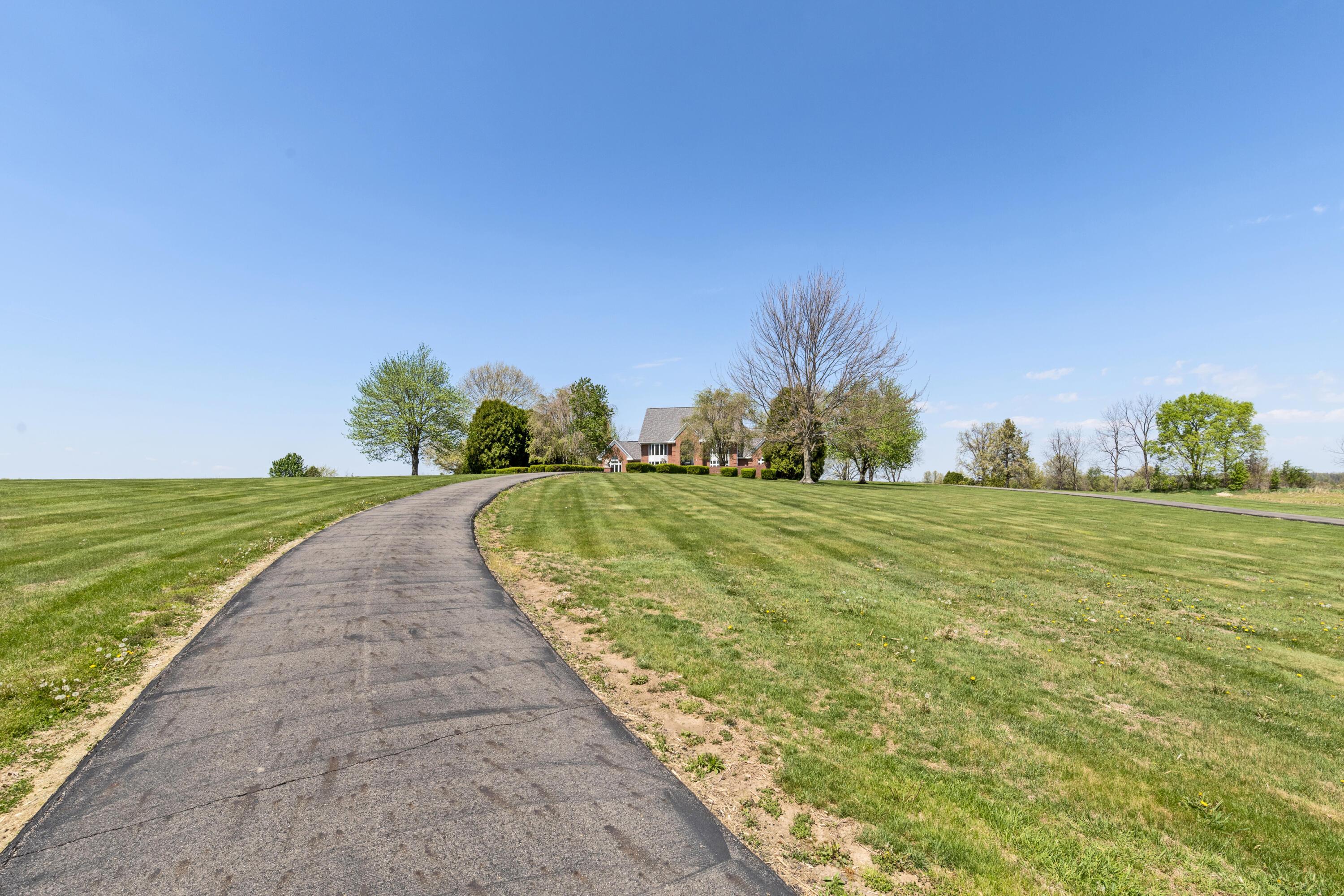 Sunbury, Ohio, 43074, United States, 4 Bedrooms Bedrooms, ,7 BathroomsBathrooms,Residential,Active,2043809