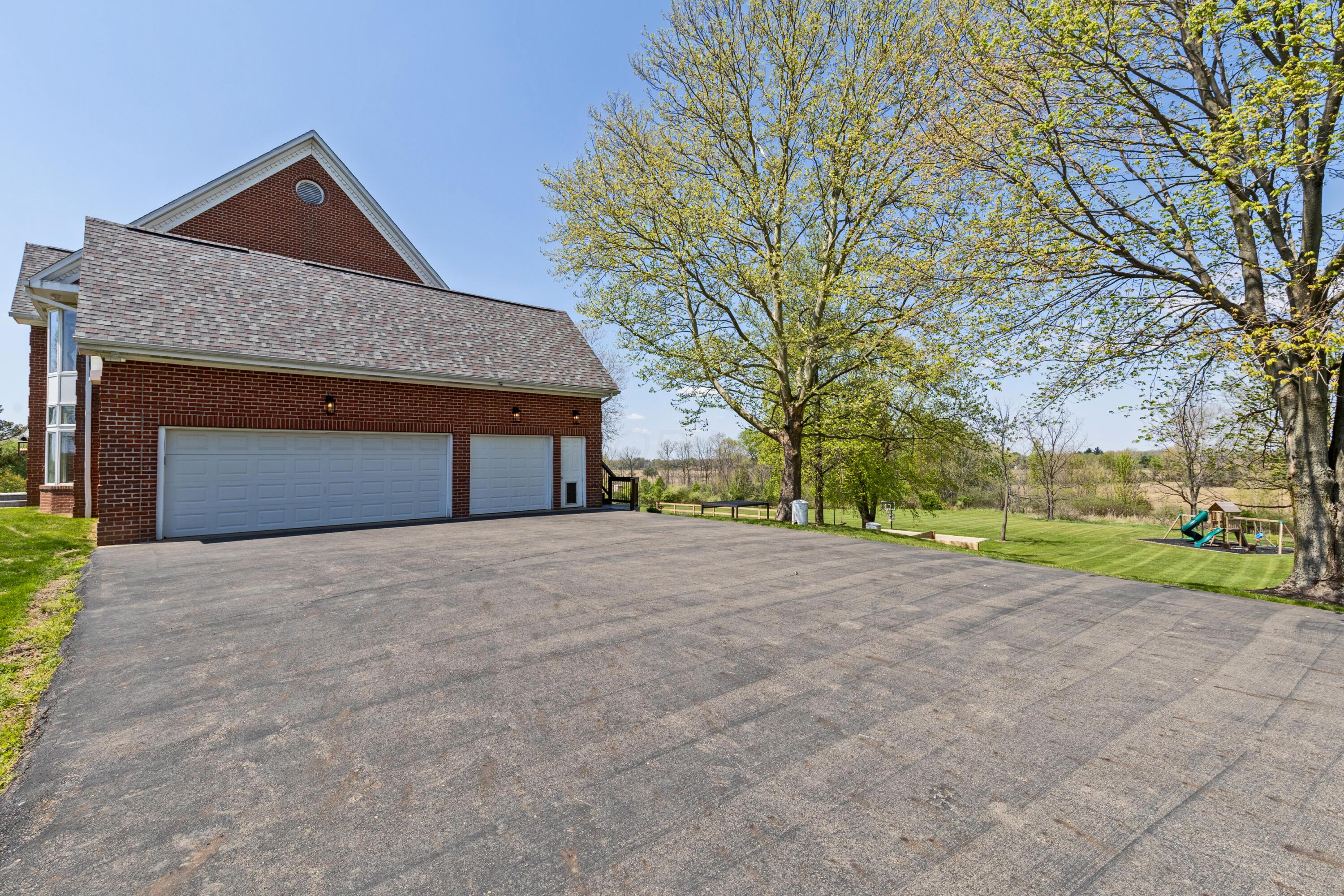 Sunbury, Ohio, 43074, United States, 4 Bedrooms Bedrooms, ,7 BathroomsBathrooms,Residential,Active,2043809