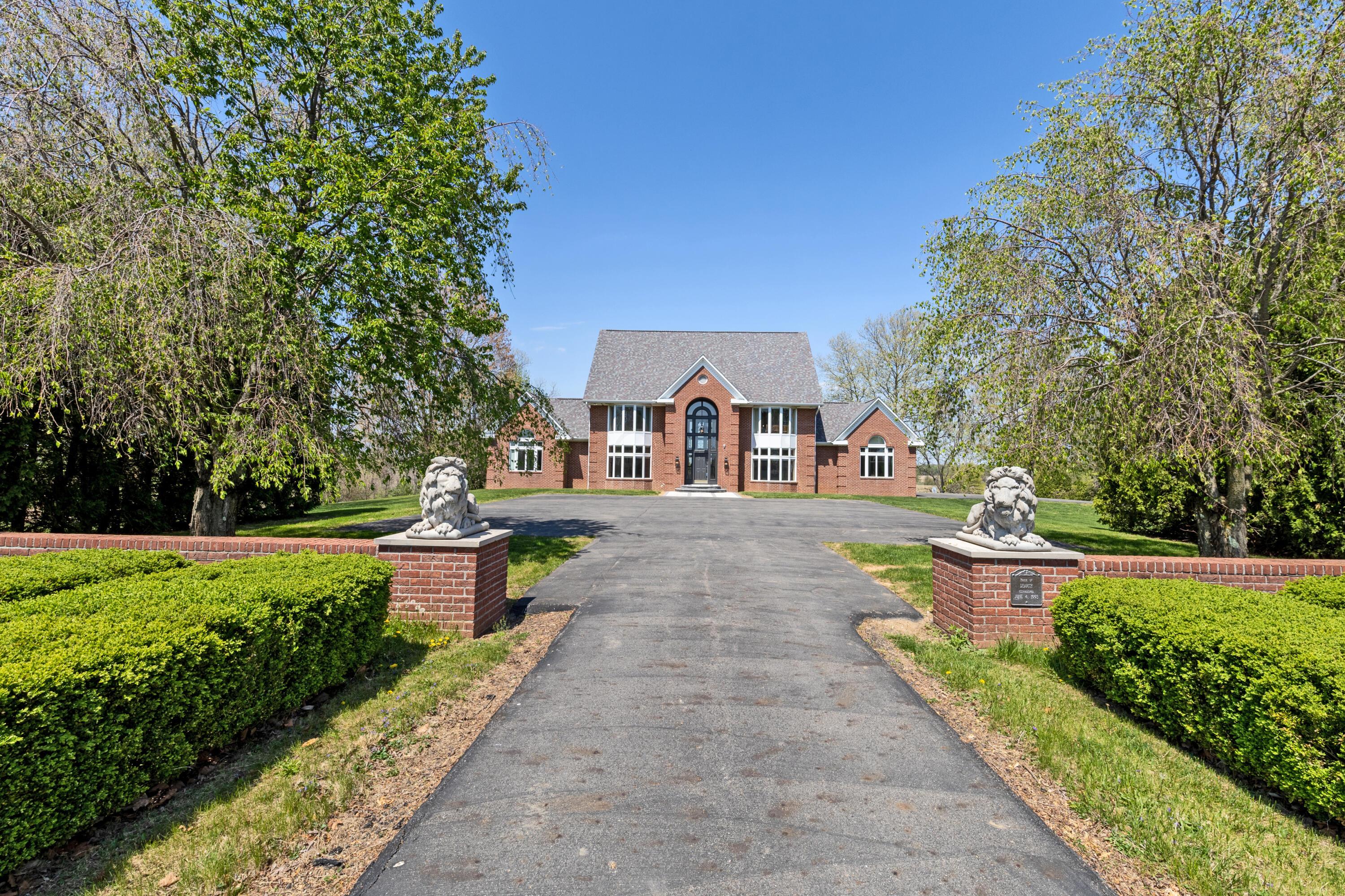 Sunbury, Ohio, 43074, United States, 4 Bedrooms Bedrooms, ,7 BathroomsBathrooms,Residential,Active,2043809