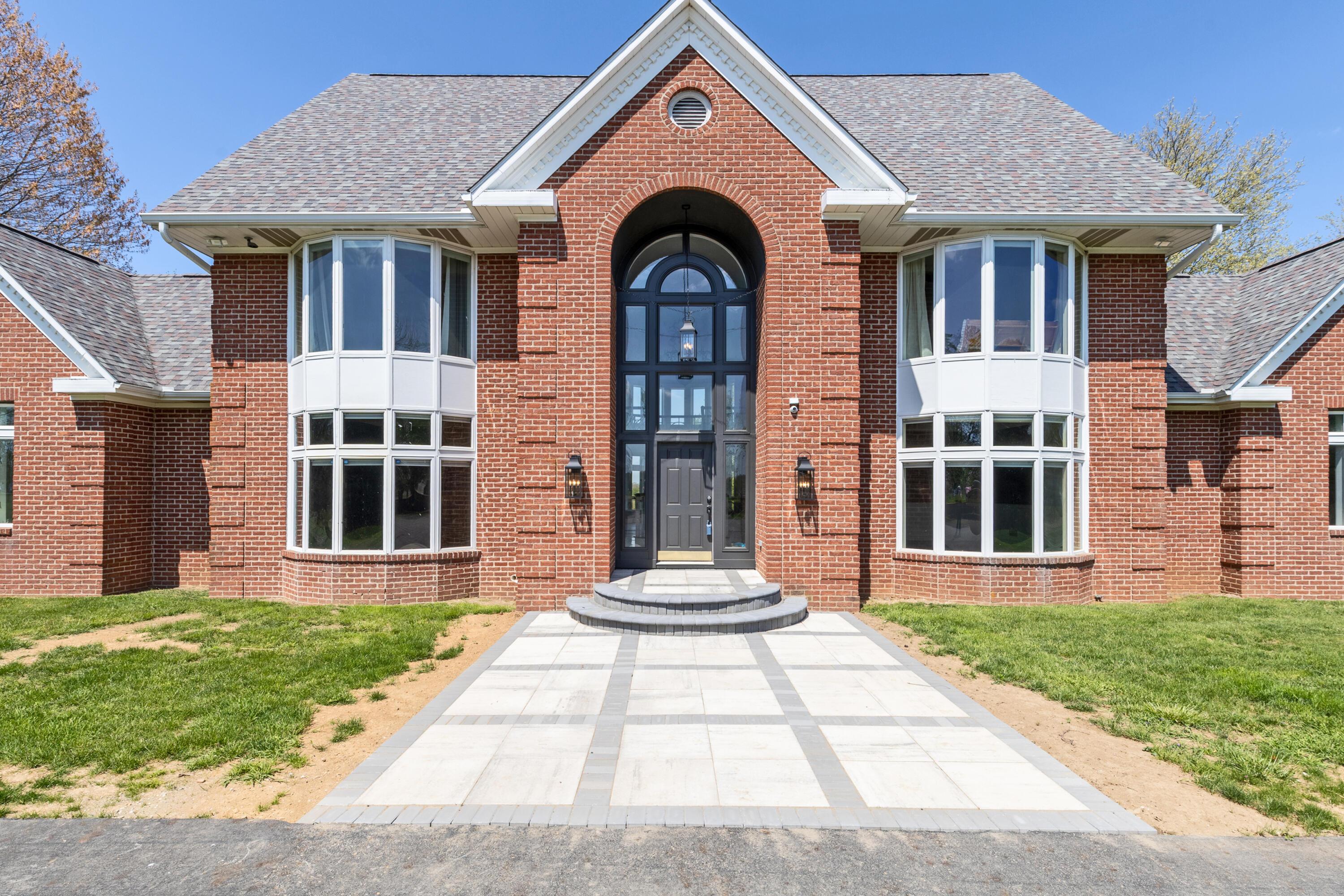 Sunbury, Ohio, 43074, United States, 4 Bedrooms Bedrooms, ,7 BathroomsBathrooms,Residential,Active,2043809